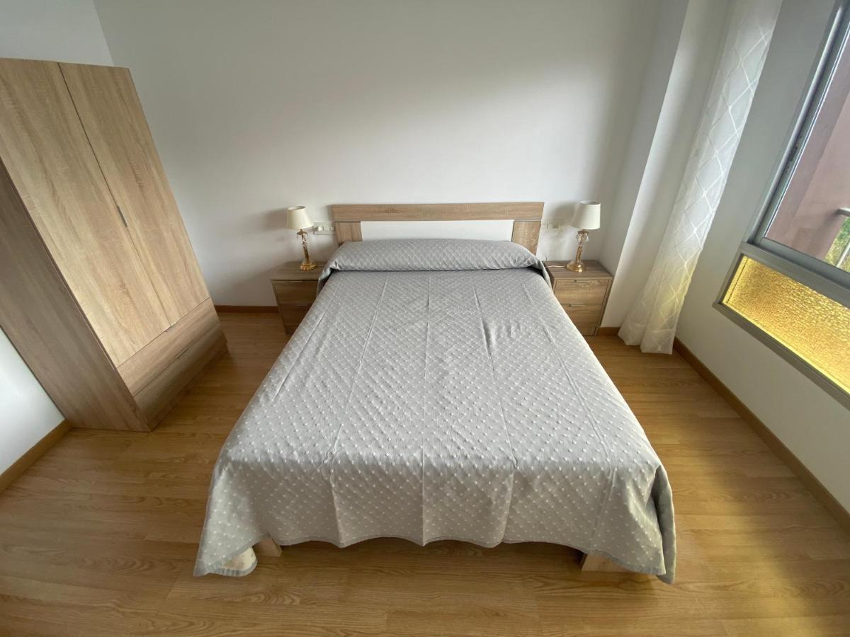 Apartamento Centrico Con Vistas Y Cerca De Playa Puentedeume Bagian luar foto